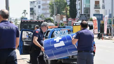 Konyaaltı'nda Kaldırım Operasyonu: Yayaların Geçiş Hakkı Geri Alınıyor