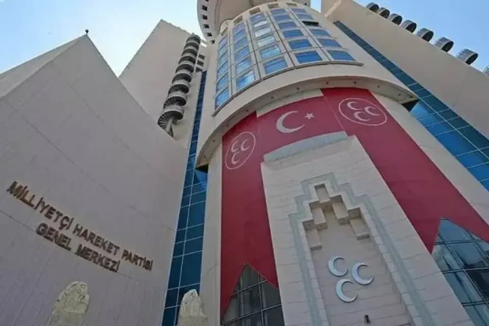 MHP'de Teşkilat Yenileme Hamlesi: 3 İl Daha Feshedildi görseli