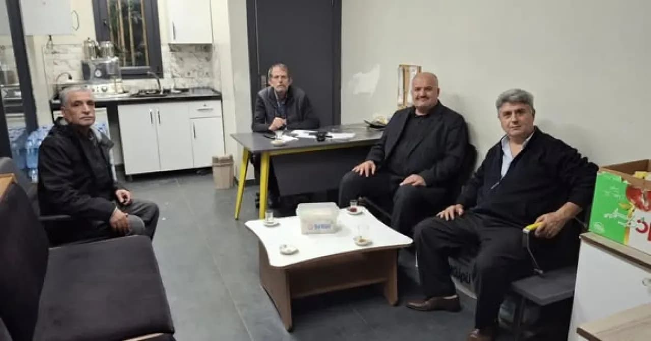 İstanbul Taksiciler Esnaf Odası Başkanı'ndan Durak Ziyareti İstanbul Taksiciler Esnaf Odası Başkanı'ndan Durak Ziyareti