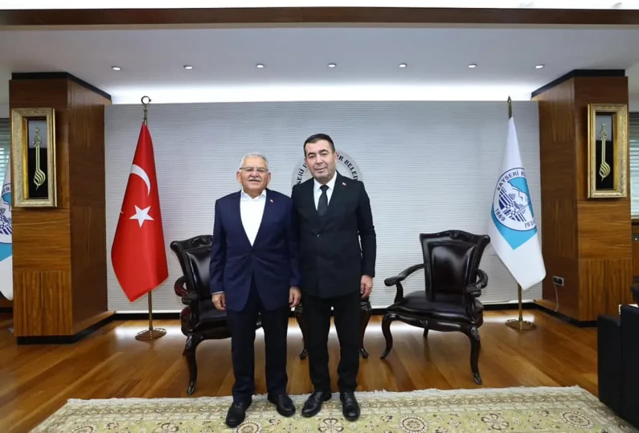 Bünyan Belediyesi, Kayseri Büyükşehir Belediye Başkanı ile Önemli Görüşme Gerçekleştirdi Bünyan Belediyesi, Kayseri Büyükşehir Belediye Başkanı ile Önemli Görüşme Gerçekleştirdi