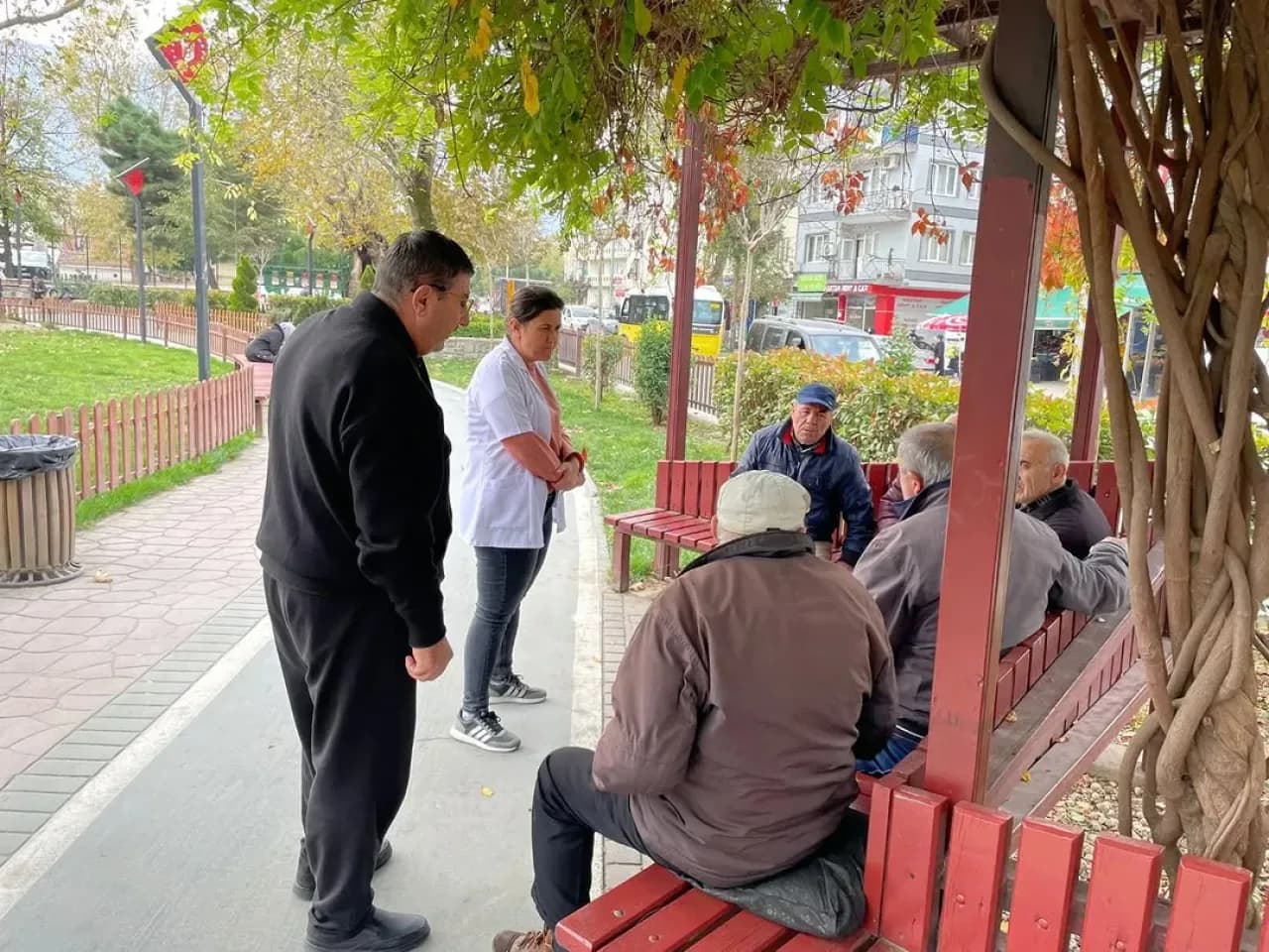 Bursa'da Antimikrobiyal Direnç Farkındalık Haftası'nda Vatandaşlar Bilgilendirildi Bursa'da Antimikrobiyal Direnç Farkındalık Haftası'nda Vatandaşlar Bilgilendirildi
