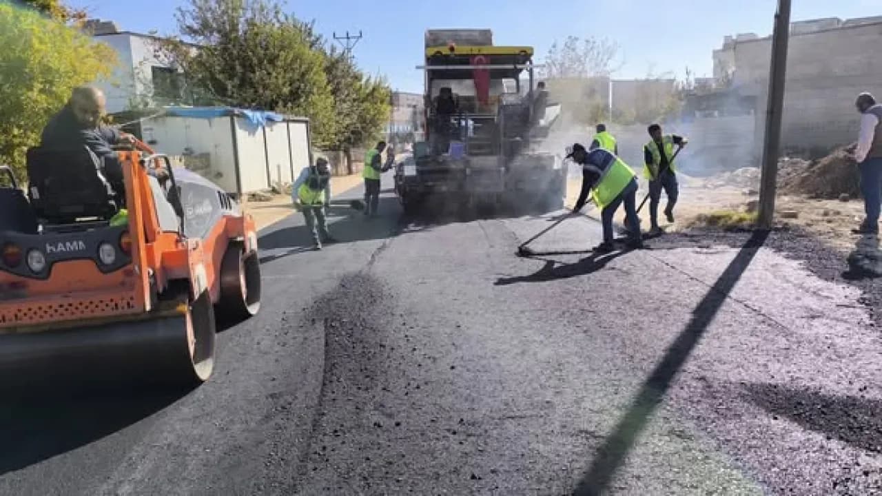 Araban Belediyesi, Sinan Paşa Caddesi'nde Sıcak Asfalt Çalışması Başlattı Araban Belediyesi, Sinan Paşa Caddesi'nde Sıcak Asfalt Çalışması Başlattı