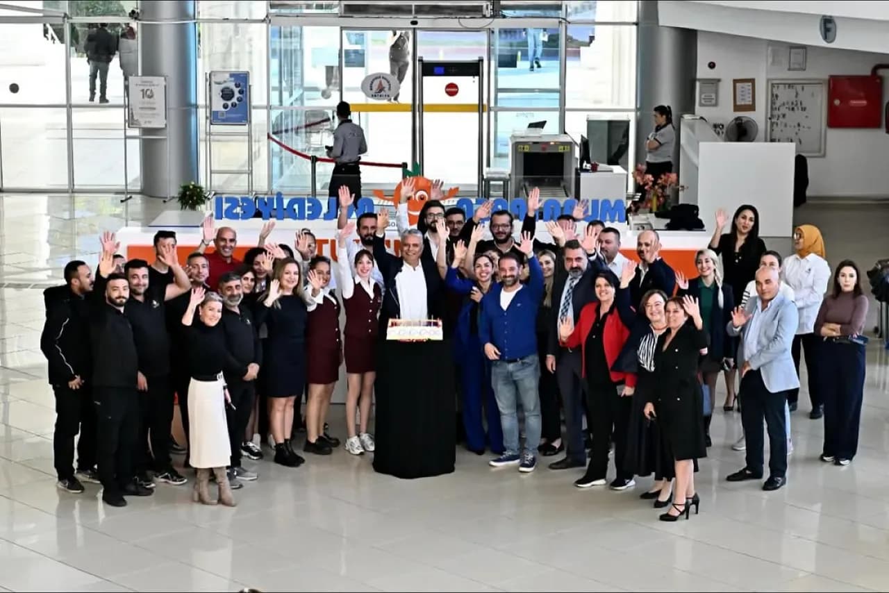 Muratpaşa Belediyesi'nin Turunç Masa Hizmeti 11. Yılına Bastı Muratpaşa Belediyesi'nin Turunç Masa Hizmeti 11. Yılına Bastı