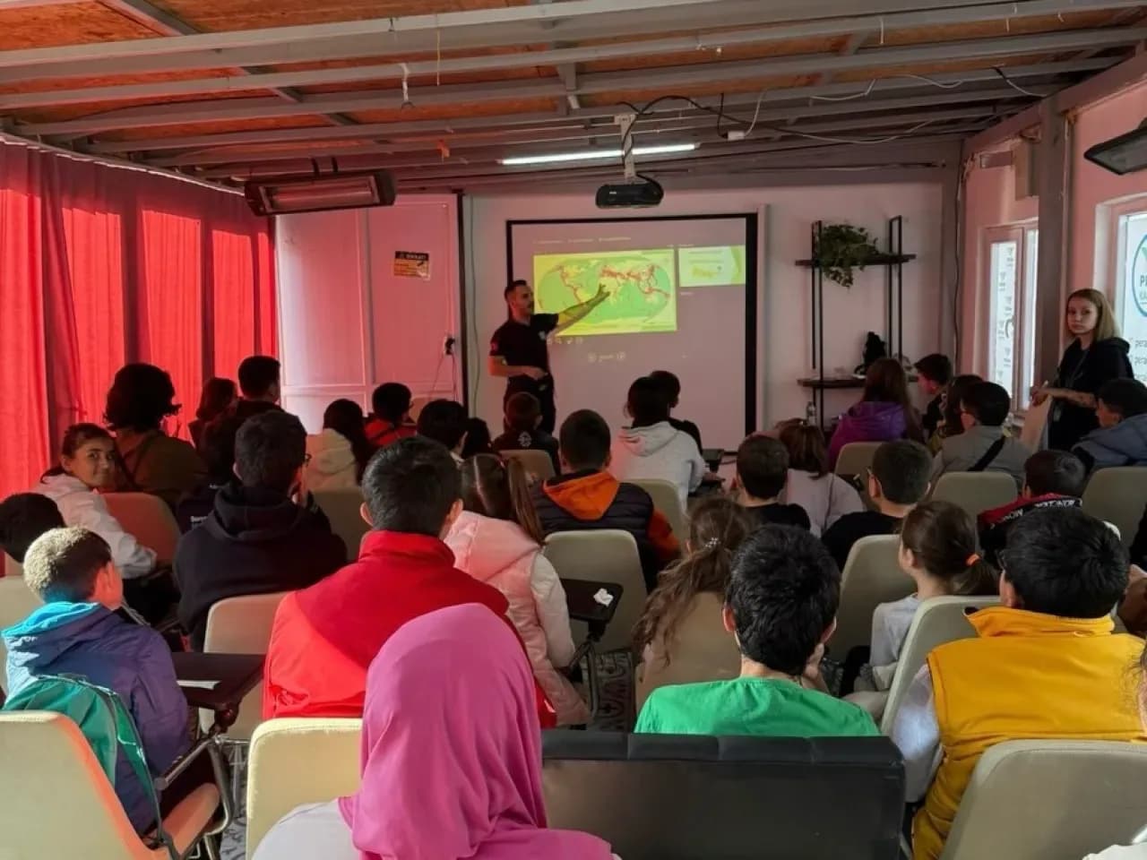 Büyükçekmece BAKUT, Özel Eğitim Öğrencilerine Afet Farkındalık Eğitimi Verdi Büyükçekmece BAKUT, Özel Eğitim Öğrencilerine Afet Farkındalık Eğitimi Verdi
