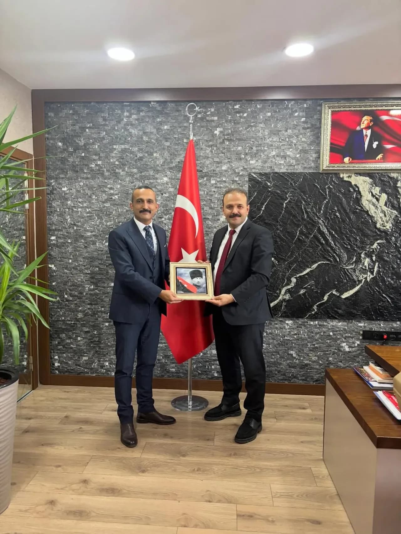 Öğretmenler Günü'nde Avcılar'da Anlamlı Ziyaret