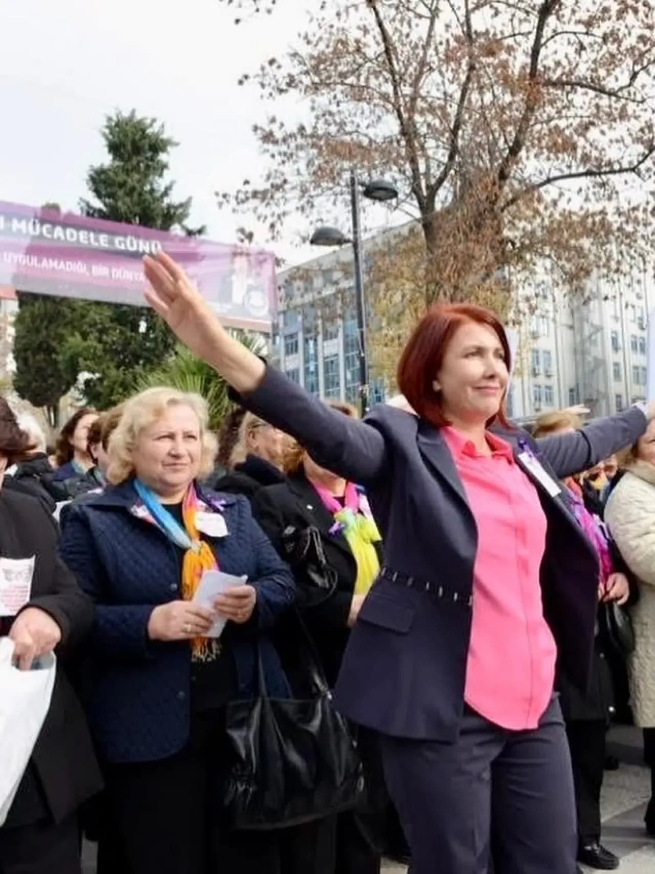 Hanay Handan Toprak Benli'den 25 Kasım Mesajı: Kadına Şiddete Topyekûn Tepki Çağrısı