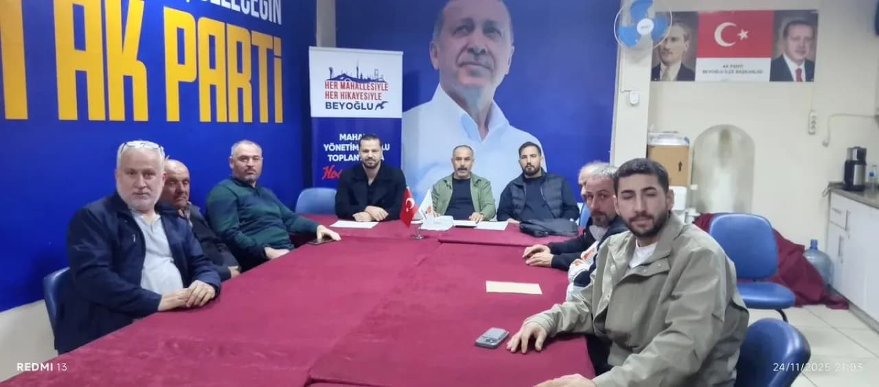 AK Parti Beyoğlu, Fetihtepe Mahallesi'nde Yönetim Kurulu Toplantısı Gerçekleştirdi
