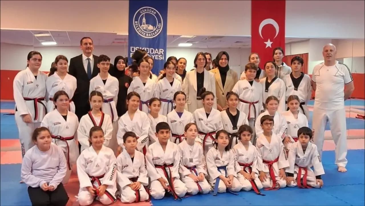 Üsküdar Belediyesi'nden Sporculara Öğretmenler Günü Ziyareti