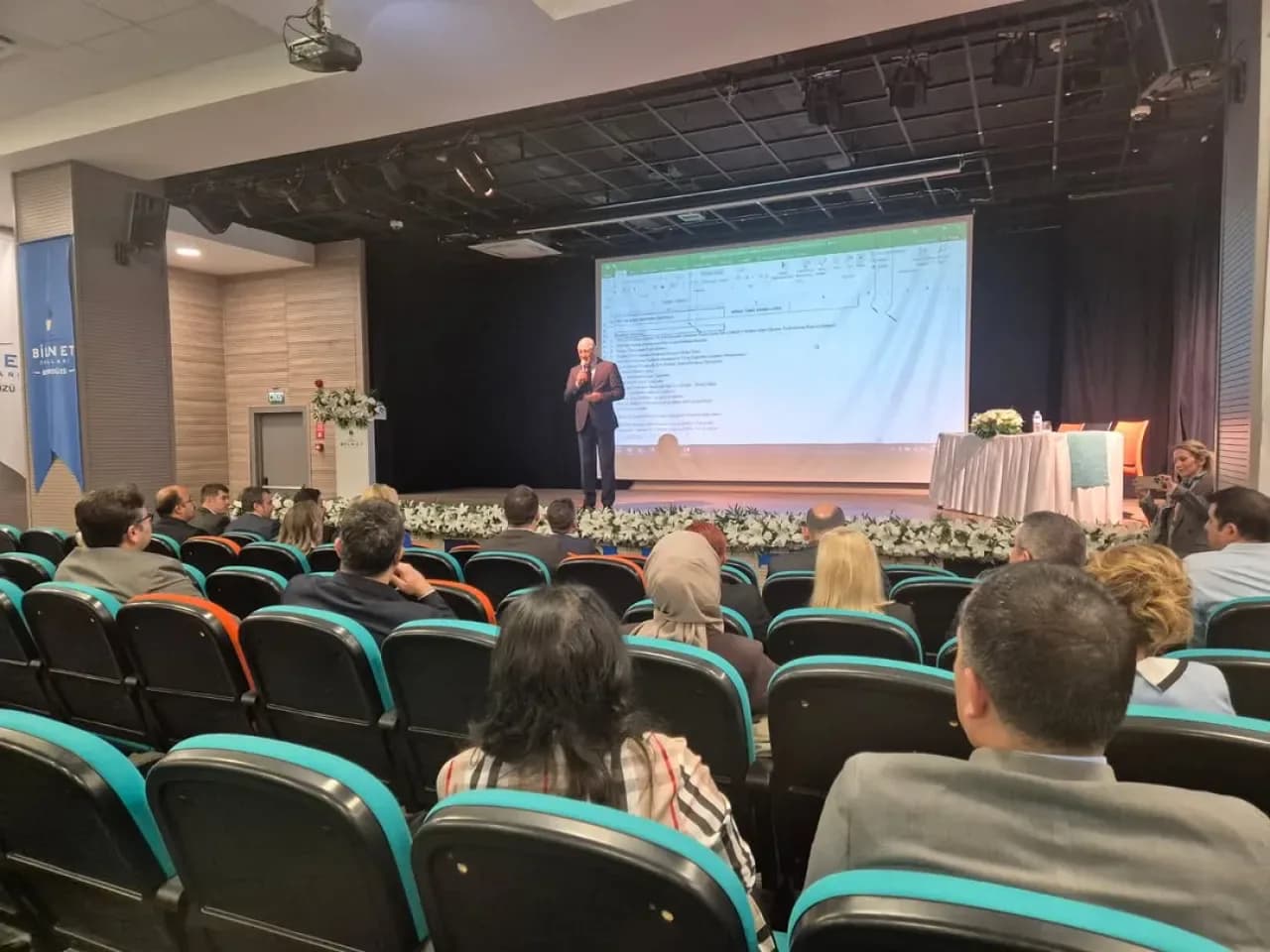 Beylikdüzü'nde Özel İlkokul ve Ortaokul Müdürleri Yeni Eğitim Dönemi için Toplandı Beylikdüzü'nde Özel İlkokul ve Ortaokul Müdürleri Yeni Eğitim Dönemi için Toplandı
