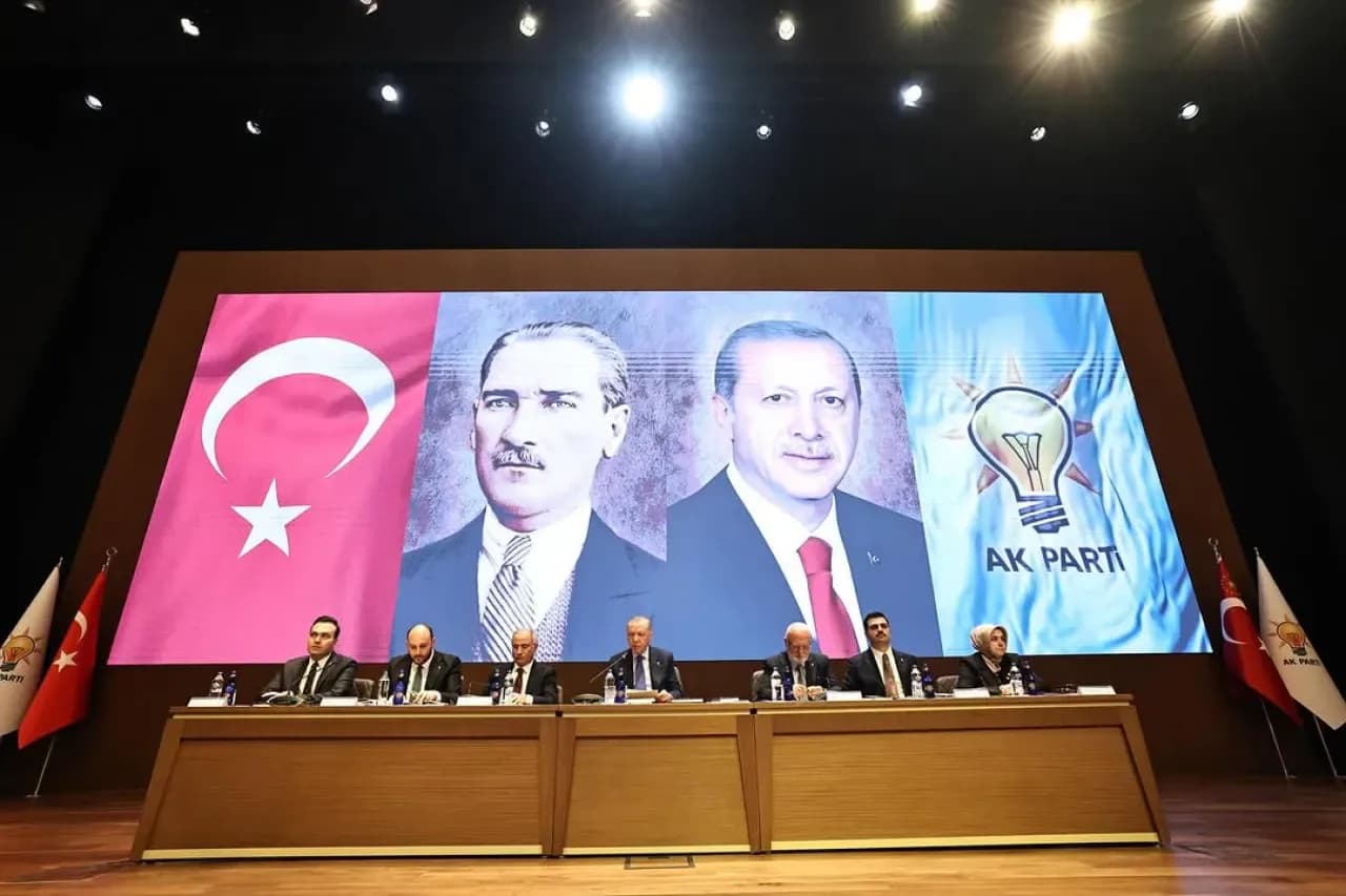 AK Parti MKYK Toplantısı, Cumhurbaşkanı Erdoğan Liderliğinde Gerçekleşti AK Parti MKYK Toplantısı, Cumhurbaşkanı Erdoğan Liderliğinde Gerçekleşti