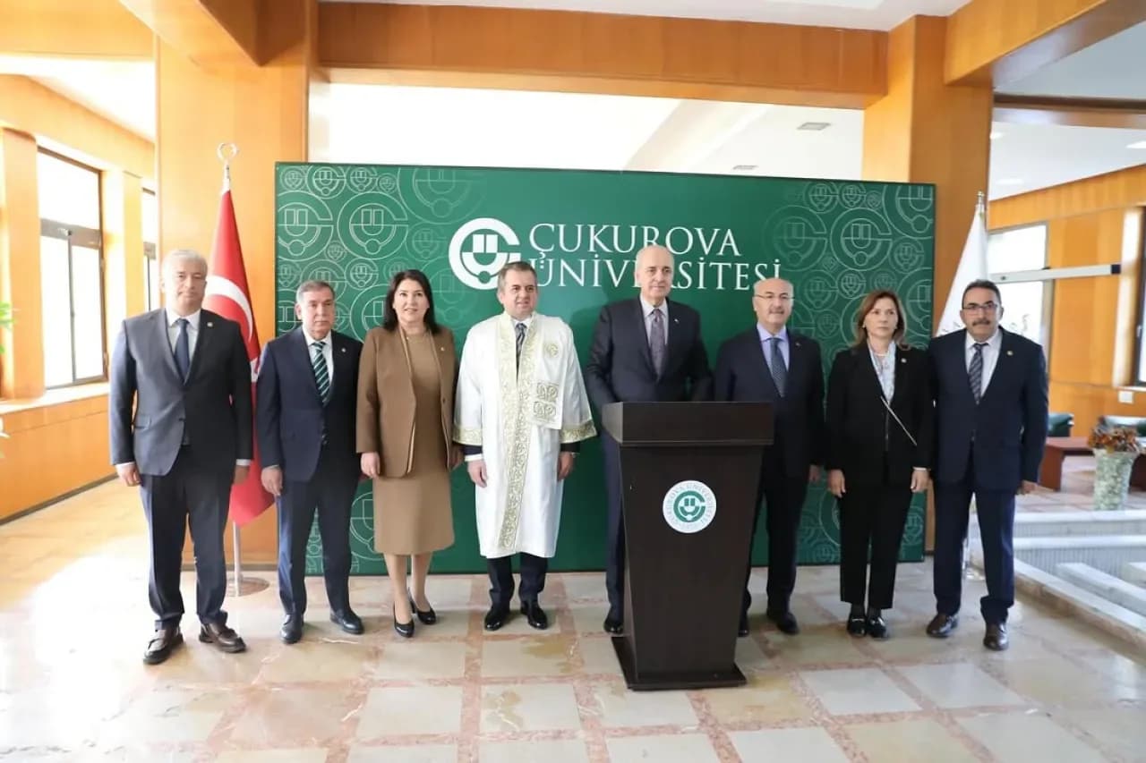 Çukurova Üniversitesi'nde Vizyon Değerlendirmesi: Kurtulmuş ve Karamık'tan Ziyaret Çukurova Üniversitesi'nde Vizyon Değerlendirmesi: Kurtulmuş ve Karamık'tan Ziyaret