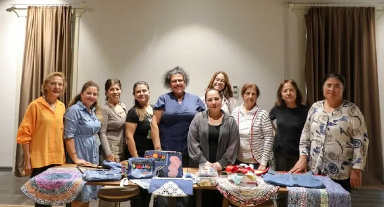 Antalya'da Eski Kıyafetler İleri Dönüşümle Hayat Buluyor Antalya'da Eski Kıyafetler İleri Dönüşümle Hayat Buluyor