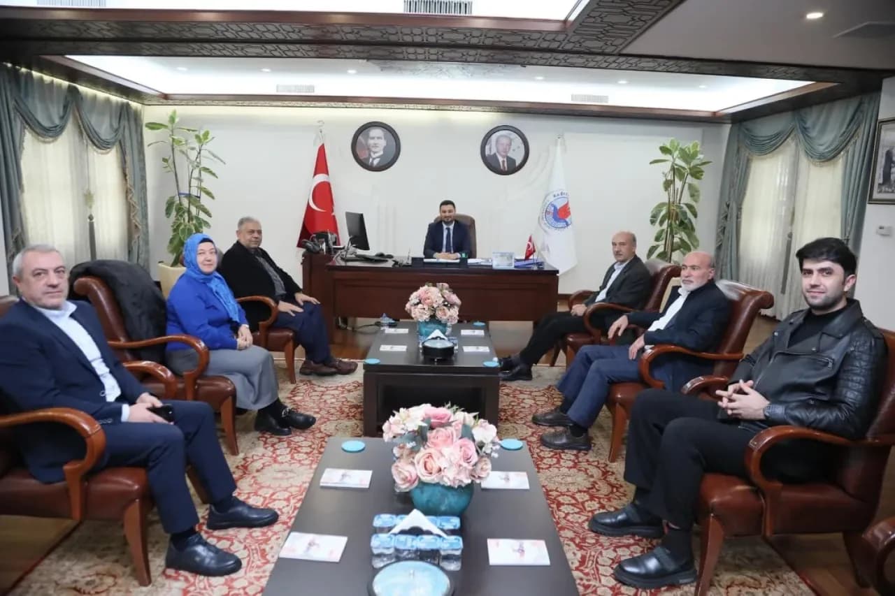 Kağıthane Belediye Başkanı Öztekin, Sivil Toplum Kuruluşları ve Tapu Müdürü'nü Makamında Ağırladı Kağıthane Belediye Başkanı Öztekin, Sivil Toplum Kuruluşları ve Tapu Müdürü'nü Makamında Ağırladı