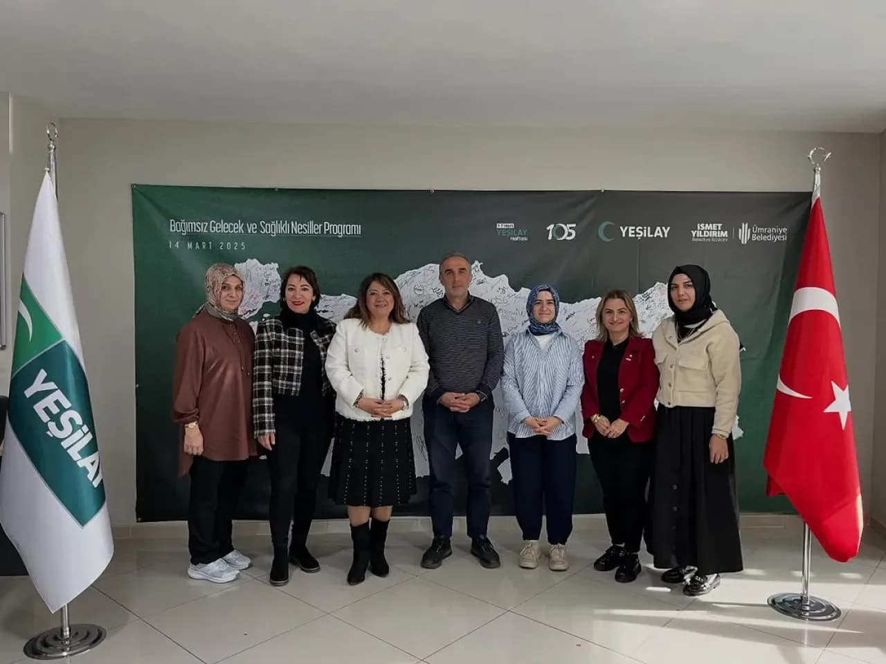 CHP Ümraniye Kadın Kolları'ndan Yeşilay'a Ziyaret ve İş Birliği Çağrısı CHP Ümraniye Kadın Kolları'ndan Yeşilay'a Ziyaret ve İş Birliği Çağrısı