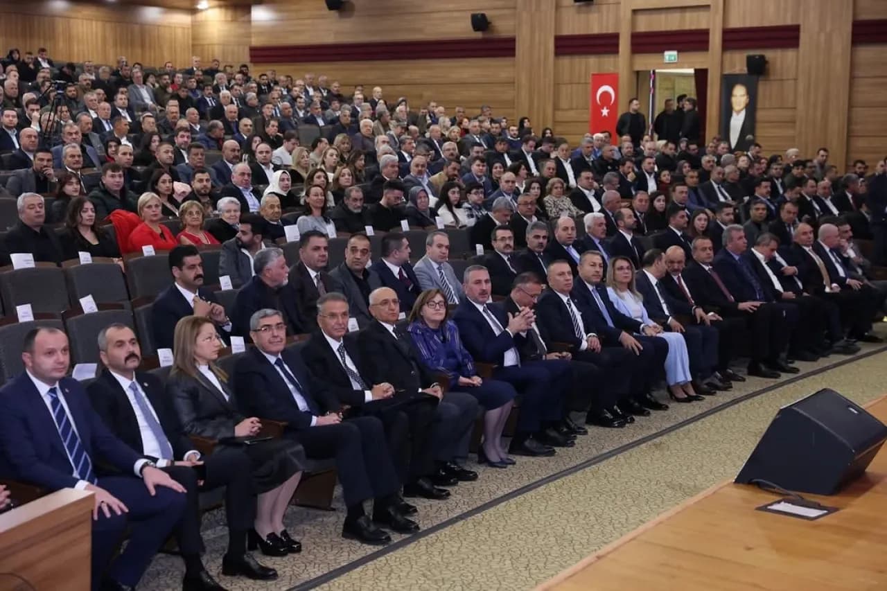 MHP'li Mehmet Eyüp Özkeçeci, Altay Atay ile Bedia Özyurt'un Nikah Töreninde MHP'li Mehmet Eyüp Özkeçeci, Altay Atay ile Bedia Özyurt'un Nikah Töreninde