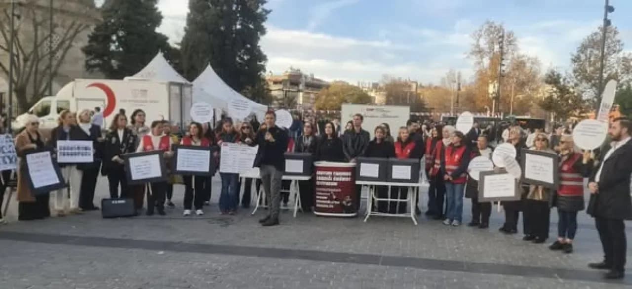 Beşiktaş'ta 5 Aralık Dünya Kadın Hakları Günü'nde Anlamlı Etkinlik