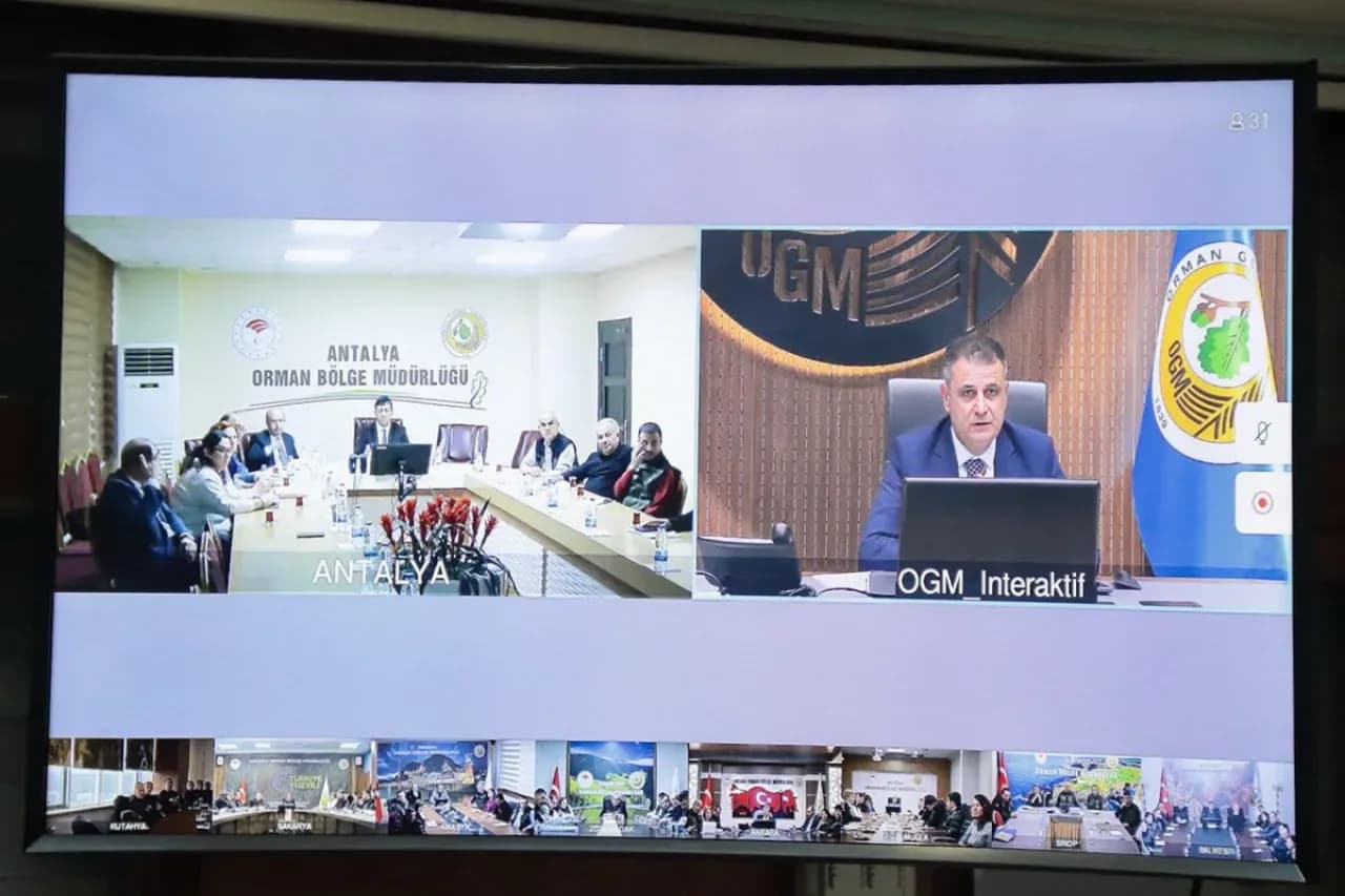 Adana'da Ormanda İzin ve İrtifak Konulu Çevrimiçi Eğitim Yapıldı