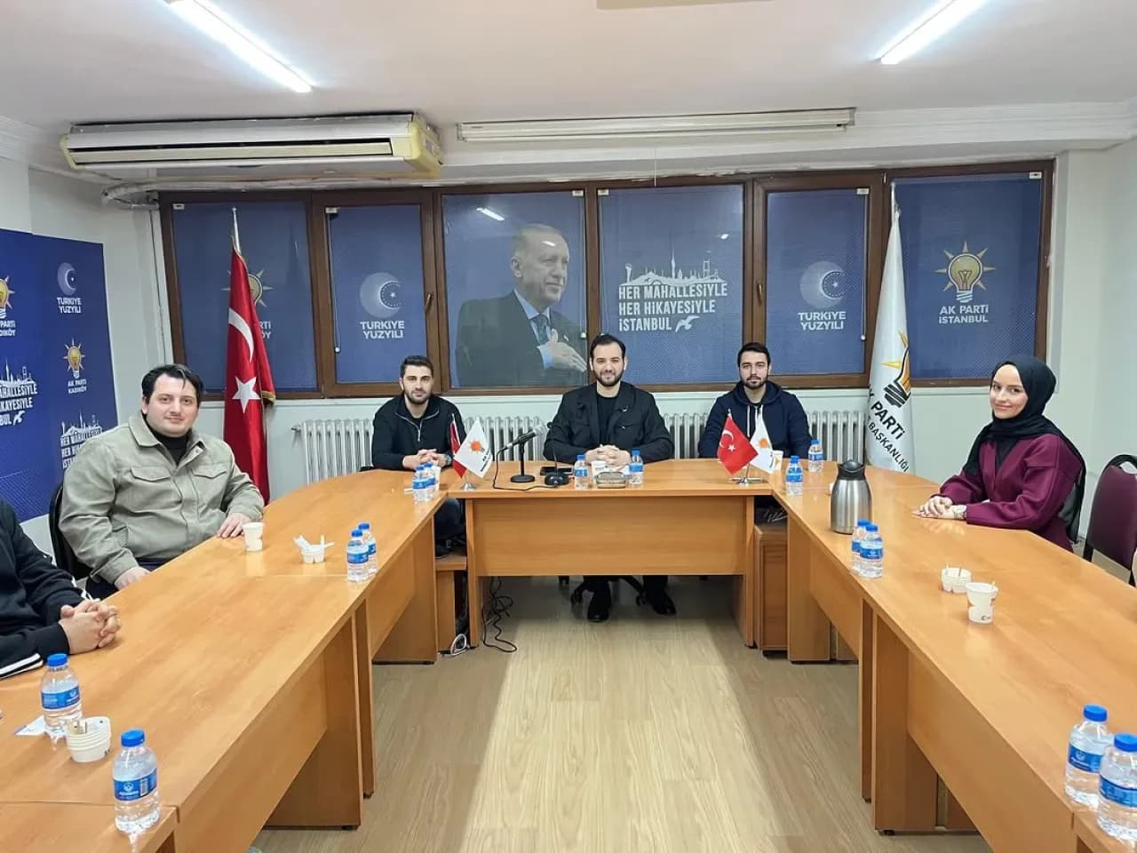 AK Parti Kadıköy Gençlik Kolları Haftalık Toplantısını Gerçekleştirdi AK Parti Kadıköy Gençlik Kolları Haftalık Toplantısını Gerçekleştirdi