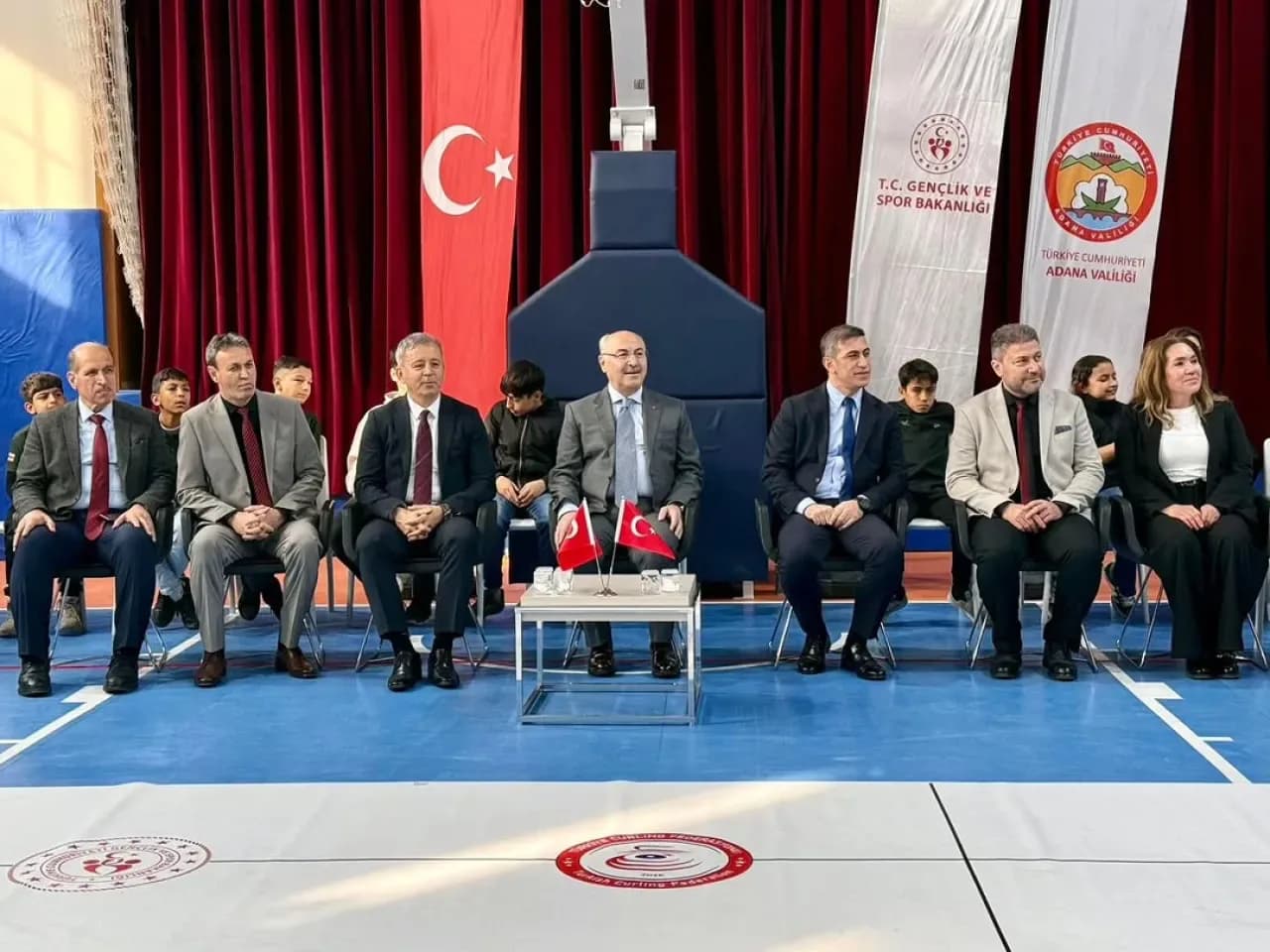 Yüreğir'de "Bir Yıldız Tut Kaymadan" Projesi Valinin Katılımıyla Tanıtıldı