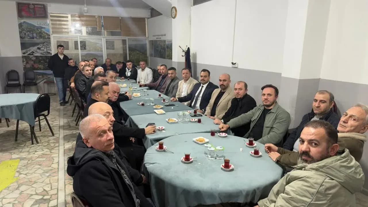 MHP Gaziosmanpaşa İlçe Başkanı Korhan Çalışkan, İnebolu Doğanören Derneği'ni Ziyaret Etti MHP Gaziosmanpaşa İlçe Başkanı Korhan Çalışkan, İnebolu Doğanören Derneği'ni Ziyaret Etti