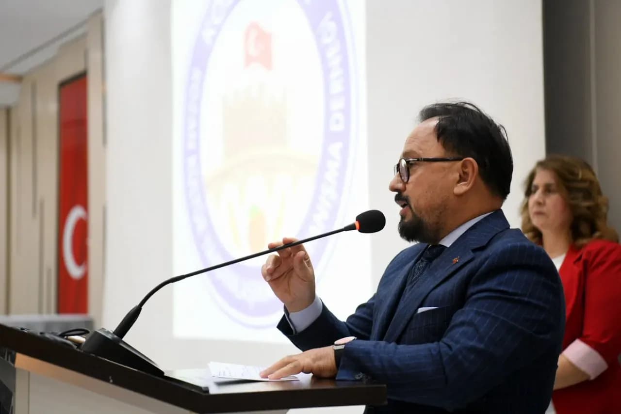 Adana Sarıçam Belediye Başkanı Bilal Uludağ, Kozanlı Hemşehrileri ile Bir Araya Geldi Adana Sarıçam Belediye Başkanı Bilal Uludağ, Kozanlı Hemşehrileri ile Bir Araya Geldi