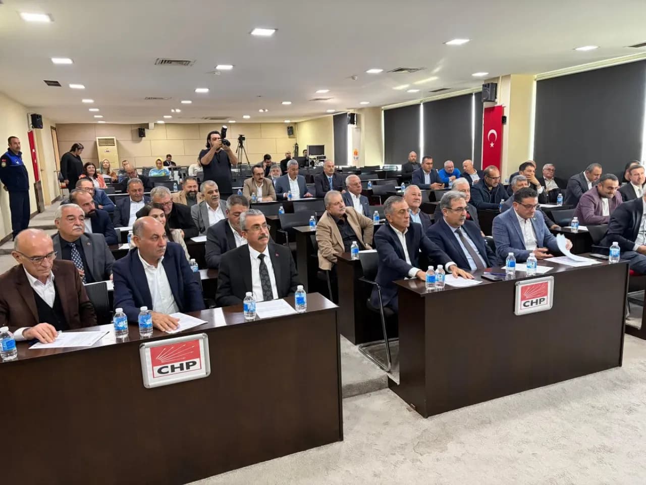 Karataş Belediye Başkanı Ali Bedrettin Karataş, Adana Büyükşehir Belediyesi Meclis Toplantısına Katıldı Karataş Belediye Başkanı Ali Bedrettin Karataş, Adana Büyükşehir Belediyesi Meclis Toplantısına Katıldı