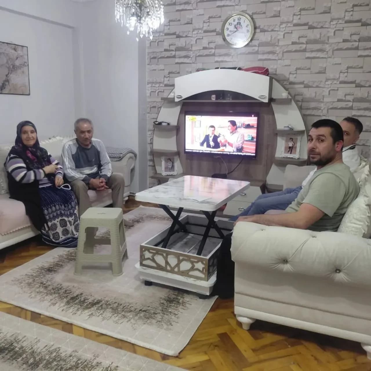 MHP Kağıthane, Talatpaşa Mahallesi'nde Vatandaş Ziyareti Gerçekleştirdi MHP Kağıthane, Talatpaşa Mahallesi'nde Vatandaş Ziyareti Gerçekleştirdi