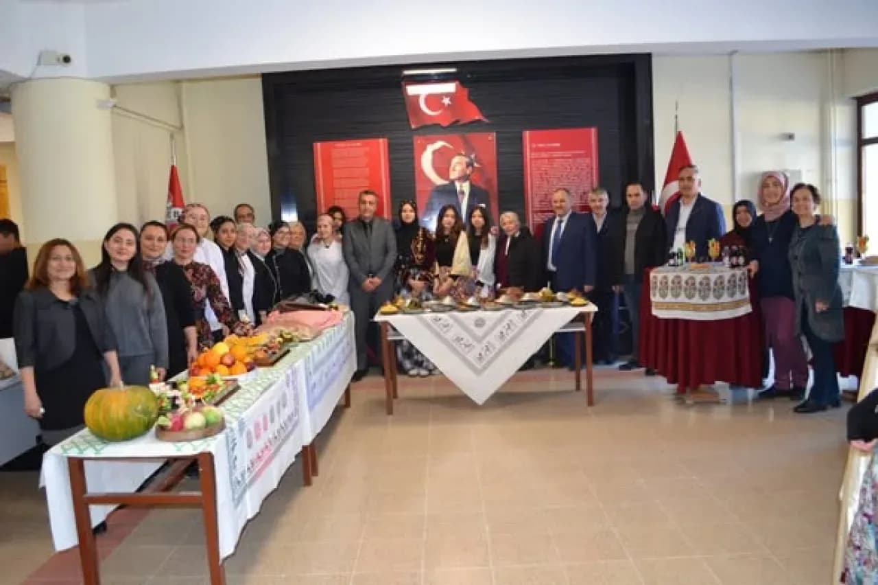 Evliya Çelebi MTAL'den Tutum, Yatırım ve Yerli Malı Haftası'nda Anlamlı Etkinlik