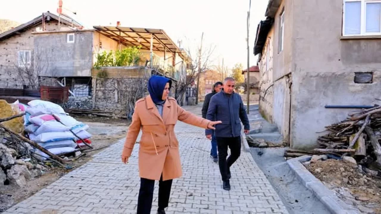 İbradı Belediyesi Başlar Köyü'nde Vatandaşlarla Buluştu ve Çalışmaları Denetledi İbradı Belediyesi Başlar Köyü'nde Vatandaşlarla Buluştu ve Çalışmaları Denetledi