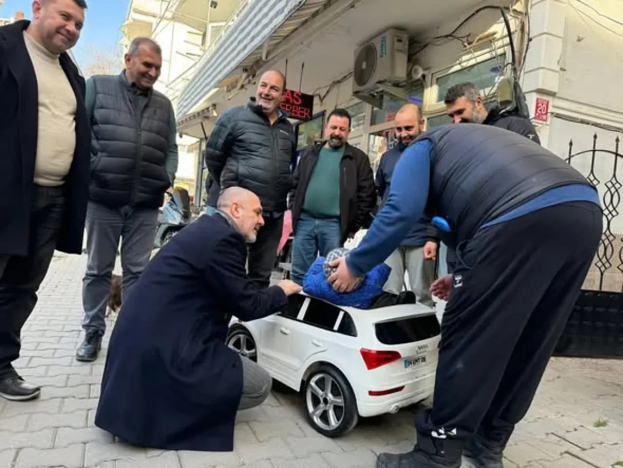 Marmara Adalar Belediye Başkanı Aydın Dinçer, Avşa'da İncelemelerde Bulundu Marmara Adalar Belediye Başkanı Aydın Dinçer, Avşa'da İncelemelerde Bulundu