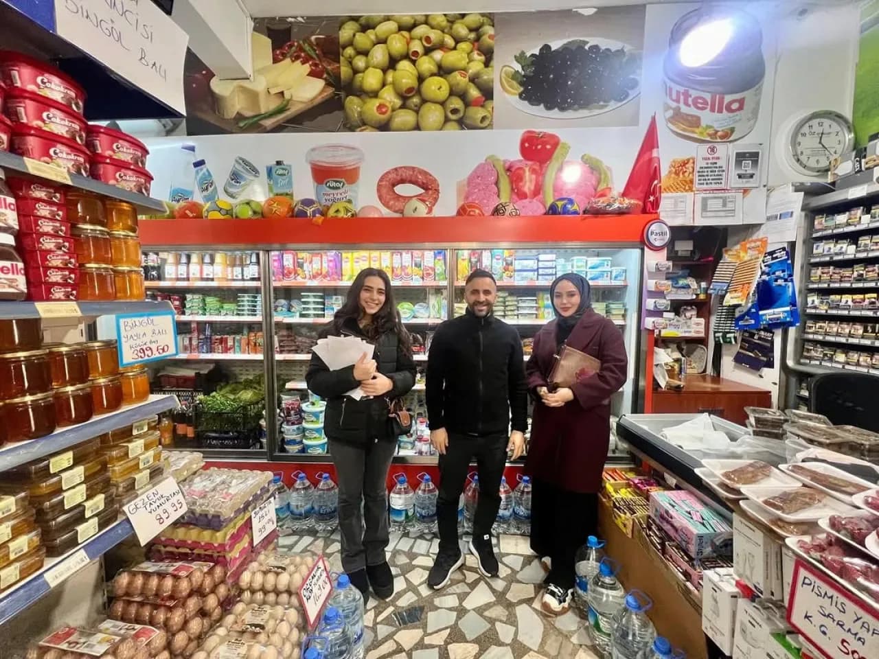 Üsküdar AK Parti İlçe Başkanlığı Cumhuriyet Mahallesi'nde Hizmete Açıldı Üsküdar AK Parti İlçe Başkanlığı Cumhuriyet Mahallesi'nde Hizmete Açıldı