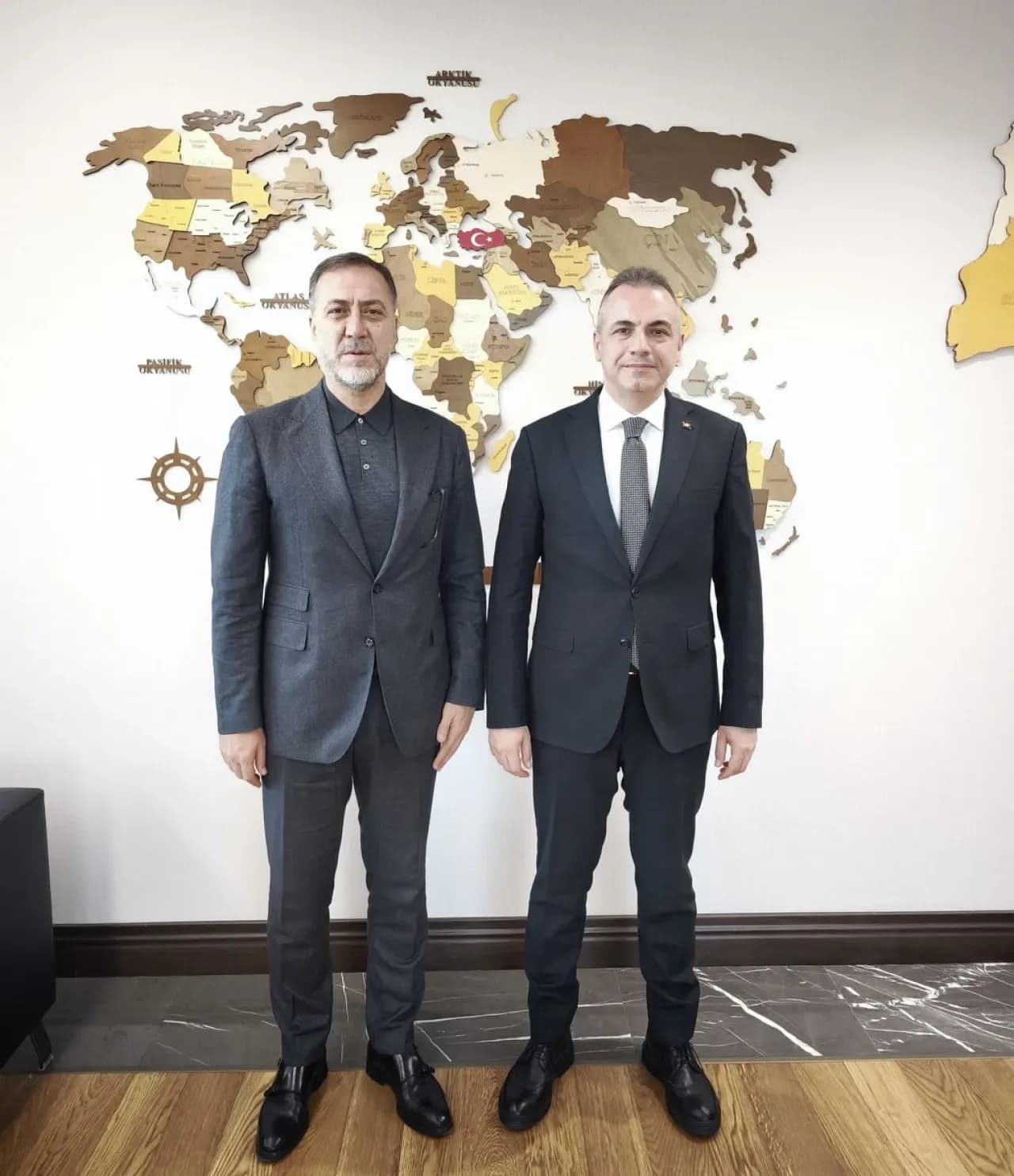 Silivri Belediye Başkanı Volkan Yılmaz, İstanbul Çevre Müdürü Malik Ejder Batur'u Ziyaret Etti Silivri Belediye Başkanı Volkan Yılmaz, İstanbul Çevre Müdürü Malik Ejder Batur'u Ziyaret Etti