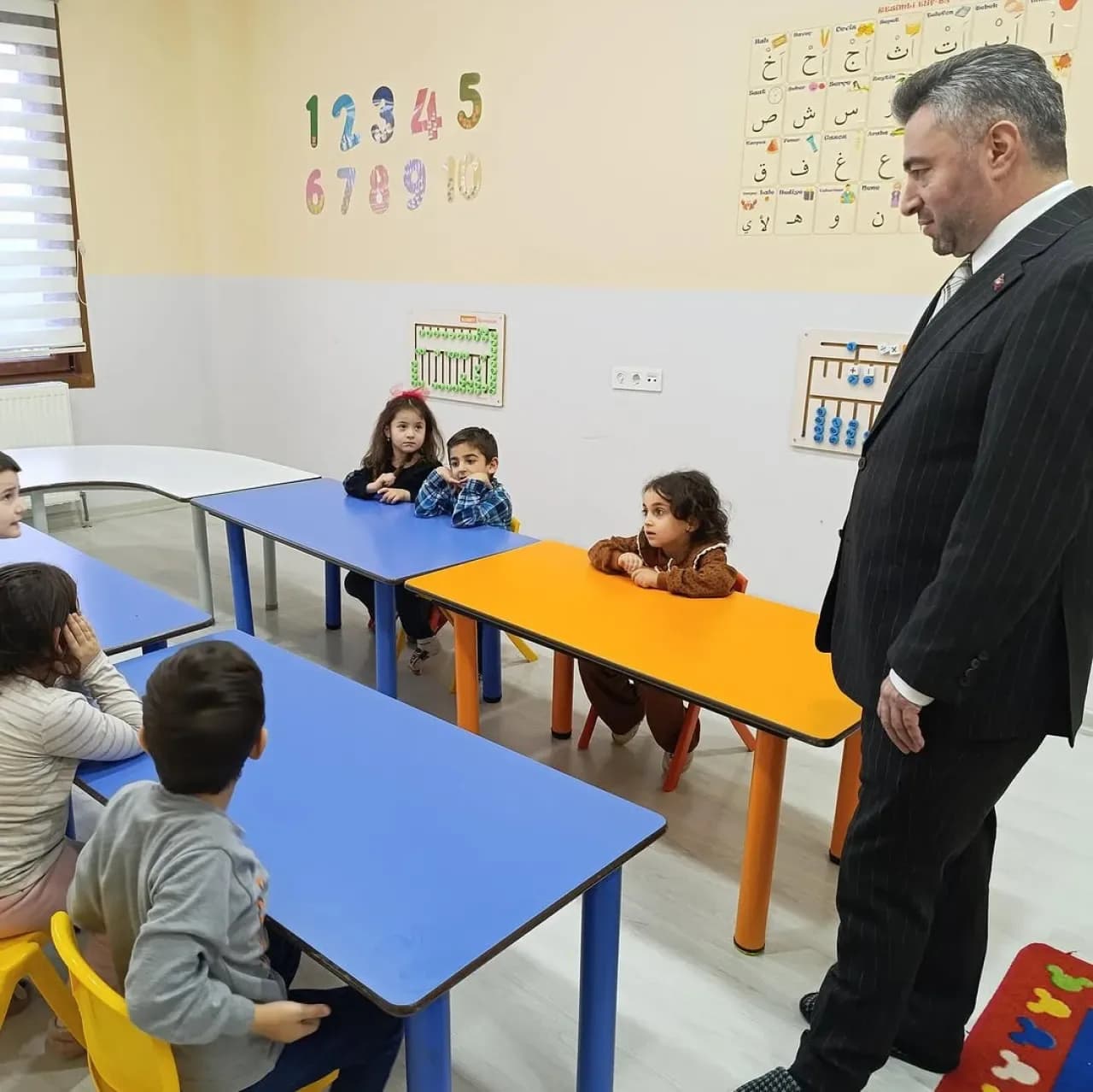 AK Parti Kağıthane İlçe Başkanı Erkan Yıldırım, Hacı Kenan Camii'nde Öğrencilerle Buluştu