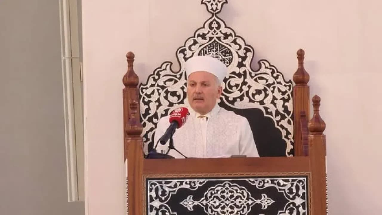 Antalya İl Müftüsü Çelebi Sultan Mehmet Camii'nde Üç Ayları Anlattı Antalya İl Müftüsü Çelebi Sultan Mehmet Camii'nde Üç Ayları Anlattı