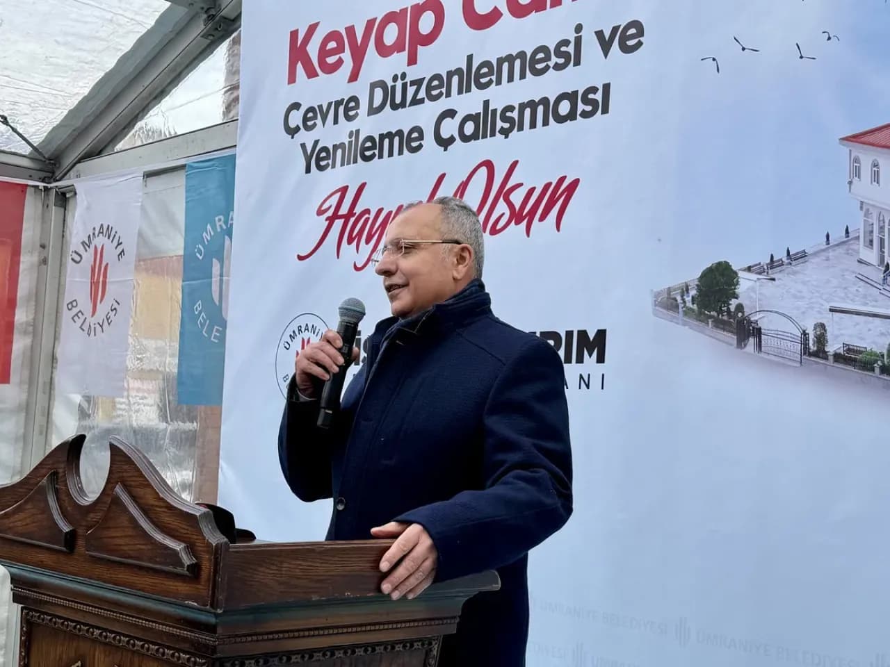 Ümraniye'de Tarihi Cami Çevre Düzenlemesi ve Yenileme Çalışmaları Tamamlandı Ümraniye'de Tarihi Cami Çevre Düzenlemesi ve Yenileme Çalışmaları Tamamlandı