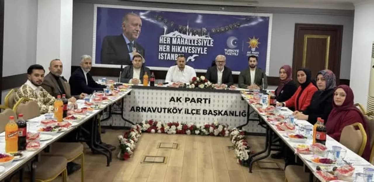 Arnavutköy'de İstihdam Seferberliği: AK Parti İftarda Buluştu, İş İmkanları Masaya Yatırıldı Arnavutköy'de İstihdam Seferberliği: AK Parti İftarda Buluştu, İş İmkanları Masaya Yatırıldı