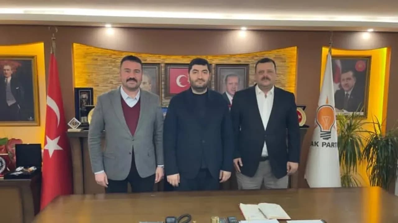 AK Parti Etimesgut'ta Üst Düzey Ziyaret: Eğitim, Kültür ve Din Hizmetleri Buluştu AK Parti Etimesgut'ta Üst Düzey Ziyaret: Eğitim, Kültür ve Din Hizmetleri Buluştu