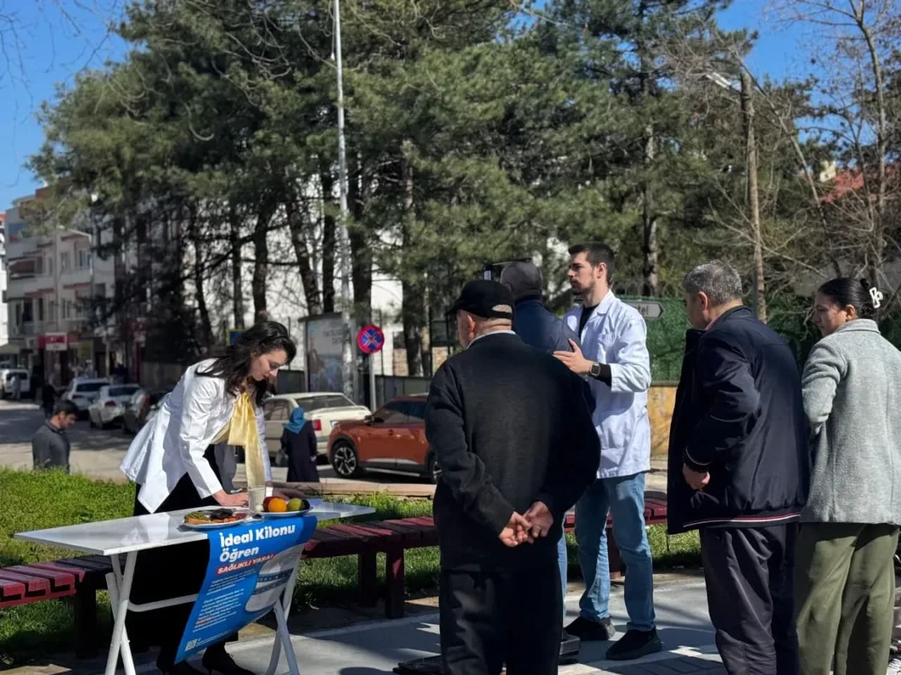Bursa Gürsu'da Dünya Obezite Günü'nde Vatandaşlara Ücretsiz Sağlık Taraması Bursa Gürsu'da Dünya Obezite Günü'nde Vatandaşlara Ücretsiz Sağlık Taraması