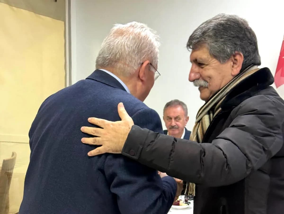 CHP'li Kanko, Gölcük'teki İftarda Hangi İsimlerle Buluştu? | Eski Başkanın Sofrasında Siyasi Buluşma