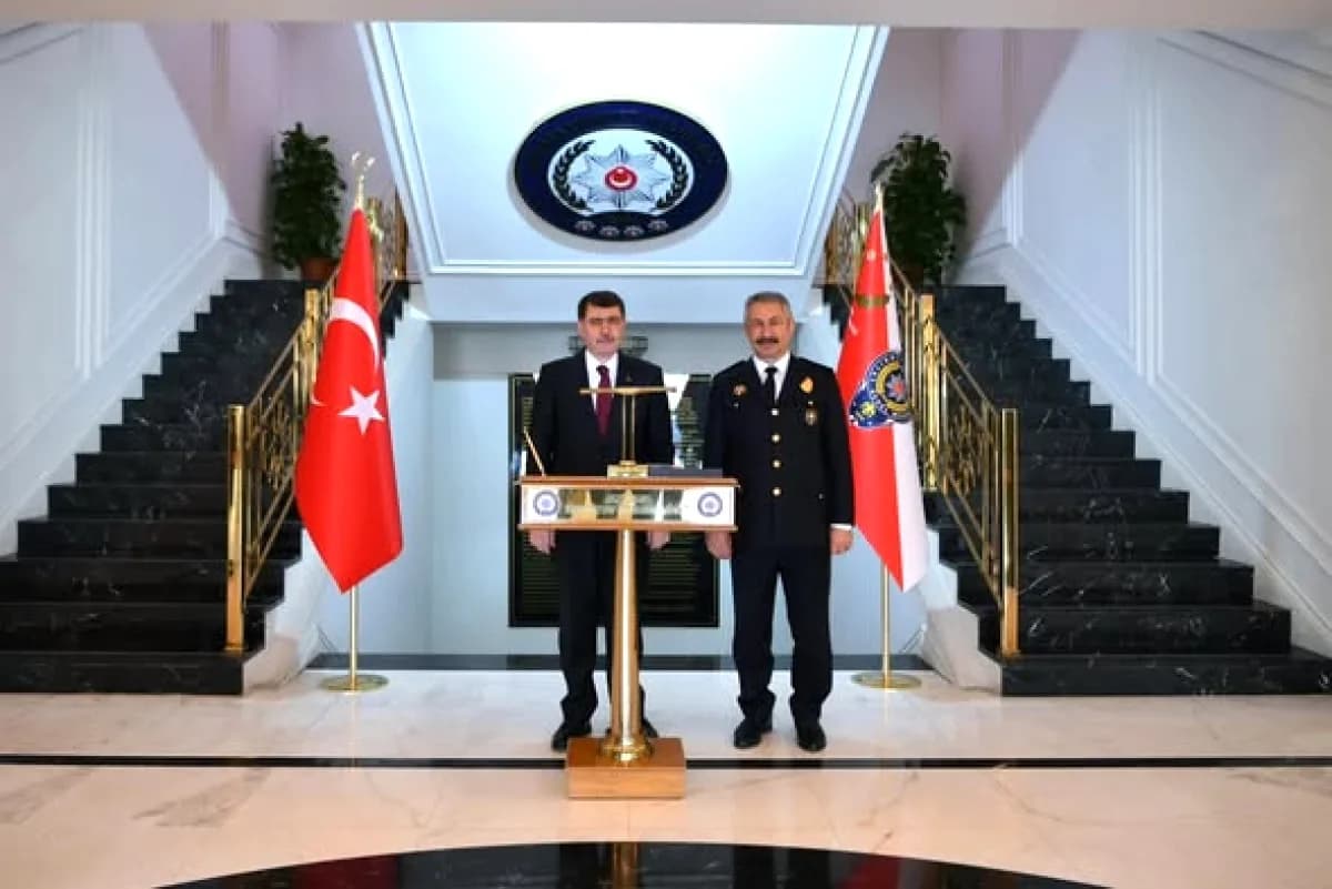 Başkent'te Polis Haftası Kutlaması: Vali Şahin'den Emniyet Müdürü Dinç'e Ziyaret