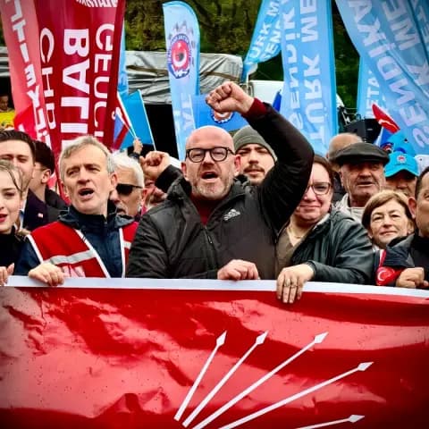 CHP'li Sarı'dan 1 Mayıs Mesajı: Balıkesir'den Emekçilere Selam Olsun