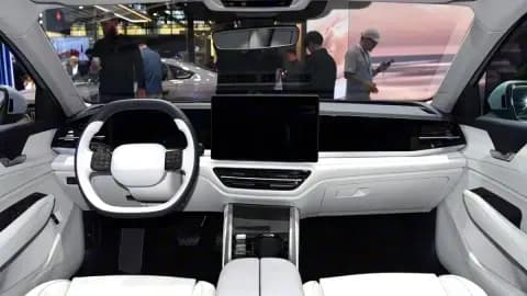 SAIC Volkswagen Passat ePro tanıtıldı: Tek şarjla 1468 km menzil