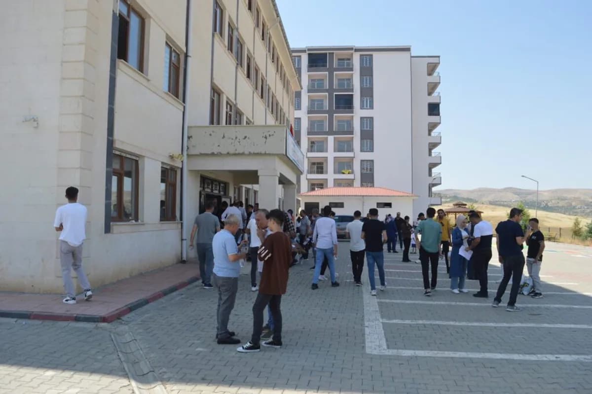 LGS 2026 Öncesi Kritik Uyarı: Aşırı Kaygı Performansı Nasıl Etkiler?