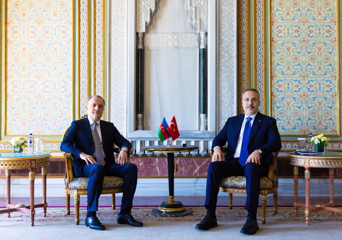 Bakan Hakan Fidan ve Ceyhun Bayramov İstanbul'da Bir Araya Geldi