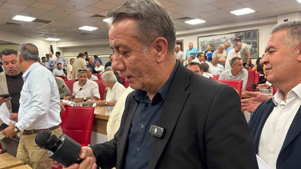 Aydın BŞB Meclisinde Mikrofon Krizi: Başkan Yetişkin Kendi Ekipmanıyla Geldi