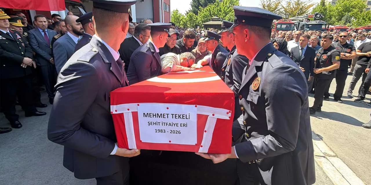 Konya'da Kahraman Veda: Şehit İtfaiye Eri Mehmet Tekeli Son Yolculuğuna Uğurlandı Konya'da Kahraman Veda: Şehit İtfaiye Eri Mehmet Tekeli Son Yolculuğuna Uğurlandı