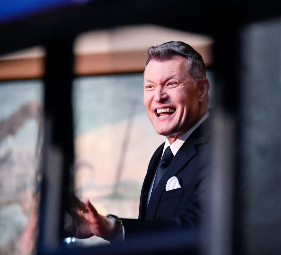 Grand Ole Opry'in İkonik Sesi Bill Cody Vefat Etti: 50 Yıllık Bir Miras görseli