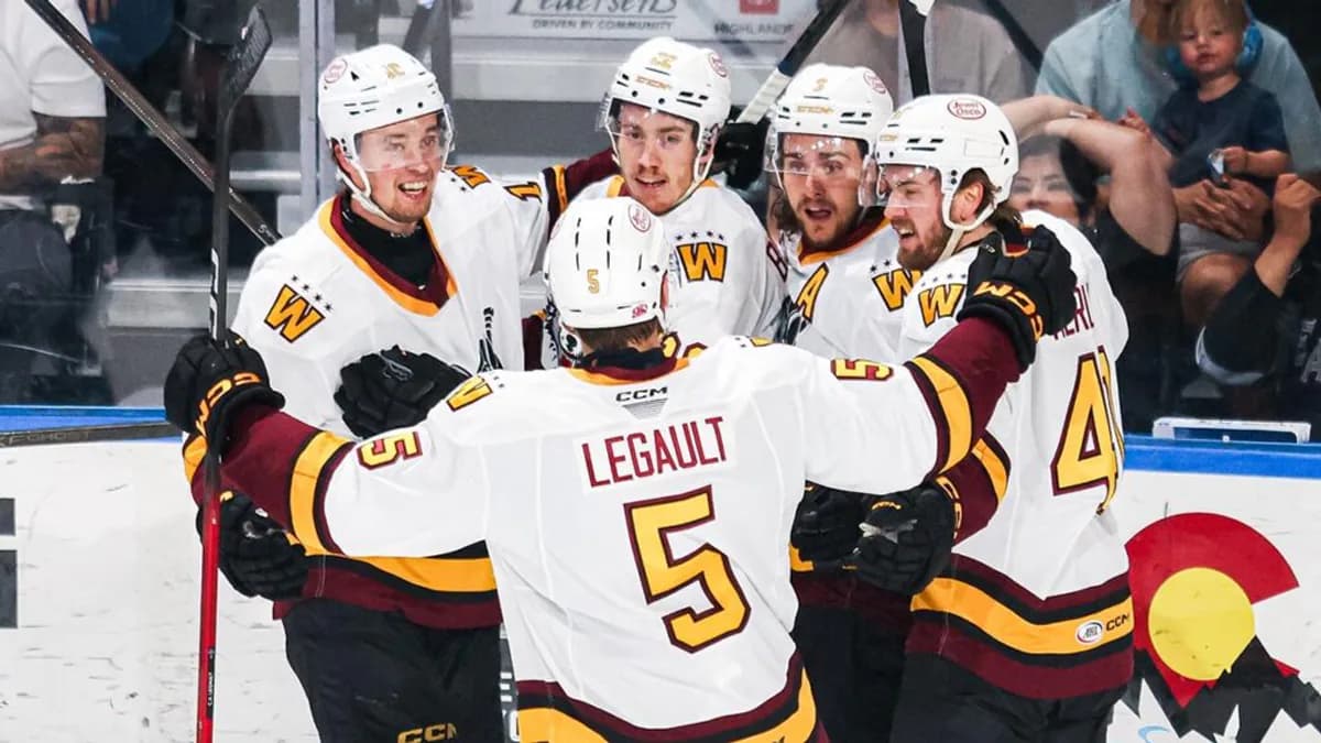 Chicago Wolves'tan Mucizevi Dönüş: Calder Cup Yolunda Seri 3-3'e Geldi