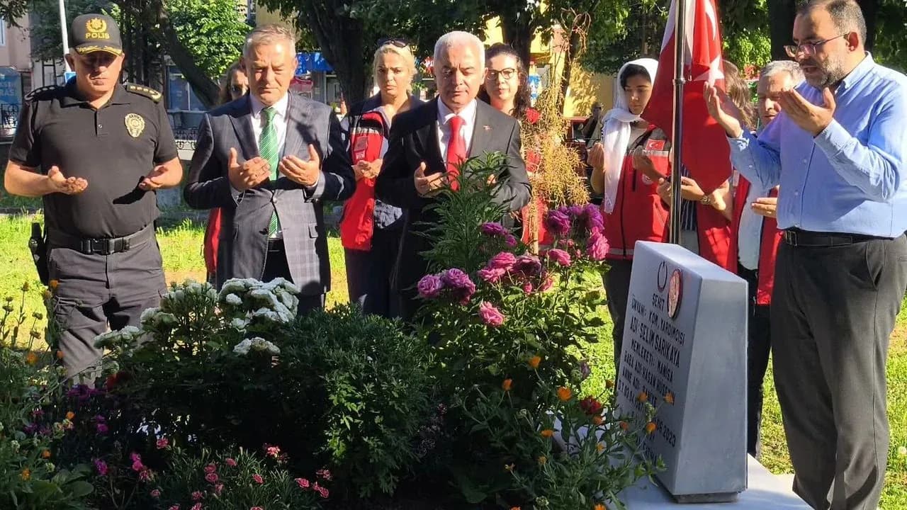 Kırklareli'de Anlamlı Ziyaret: Şehit Selim Sarıkaya Dualarla Anıldı