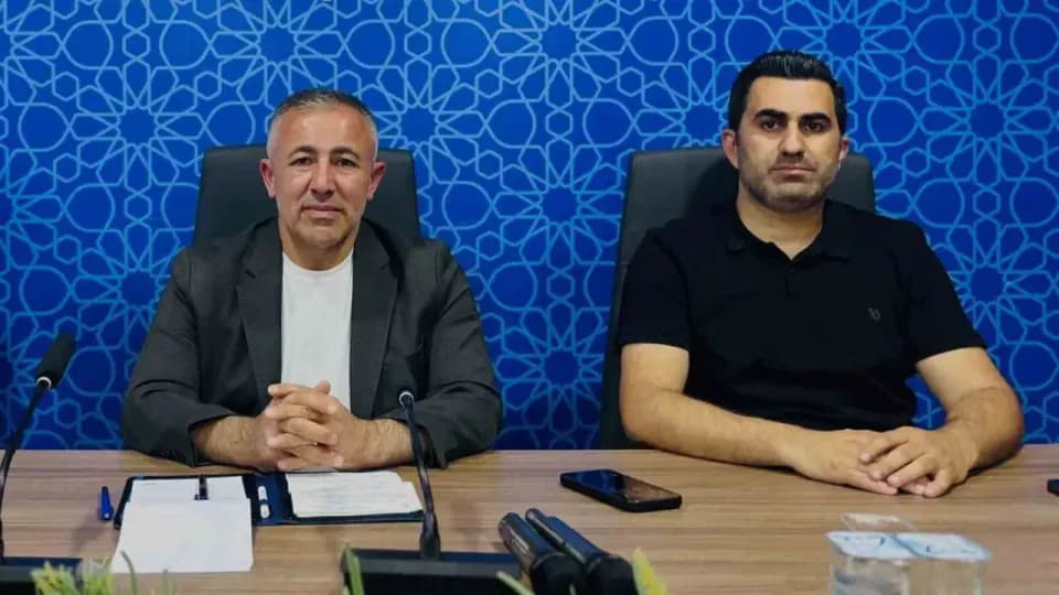 AK Parti'den Bilecik İçin Yeni Yol Haritası: Teşkilat Çalışmaları Masaya Yatırıldı görseli